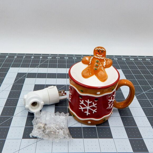 Scentsy Gingerbread Man Wax Warmer Mini Wall Plug-in Nightlight Winter Christmas - Picture 1 of 6
